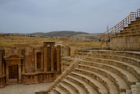 Jerash Theater Ränge und Blick
