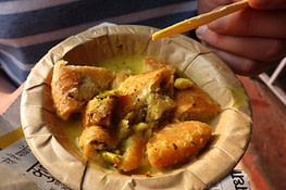 Indien Essen Streetfood auf Teller