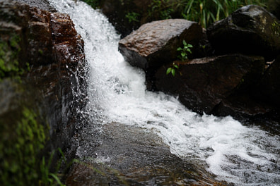 Ramboda Wasserfall Tropfen