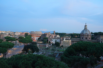 Rom Blick Kolosseum vom Vittoriano