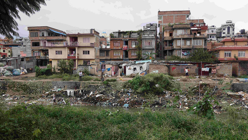 Kathmandu Fluss und Müll