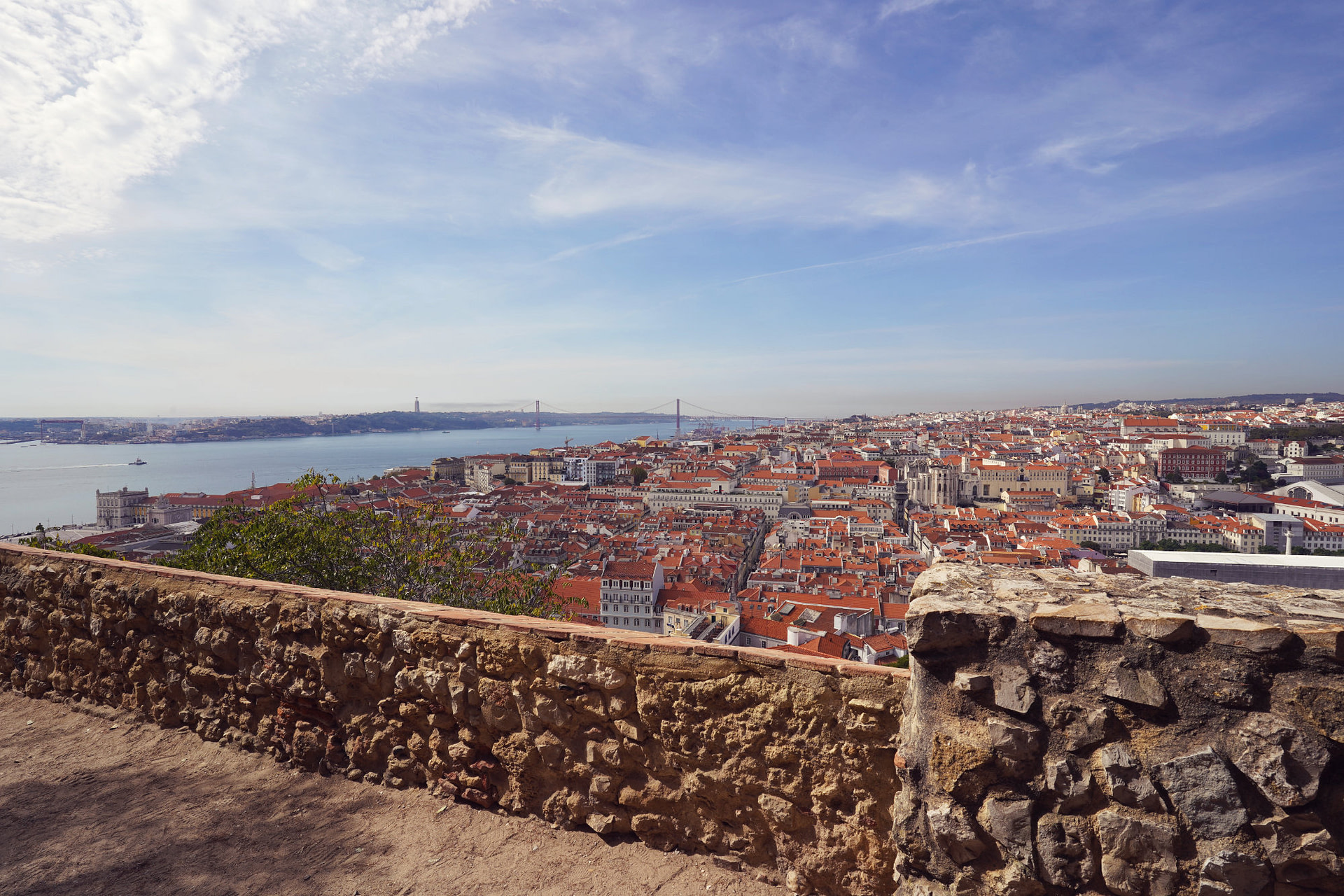 Castelo Blick auf Lissabon